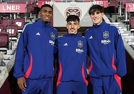 Mosquera, Diego López y Javi Guerra con la selección española.