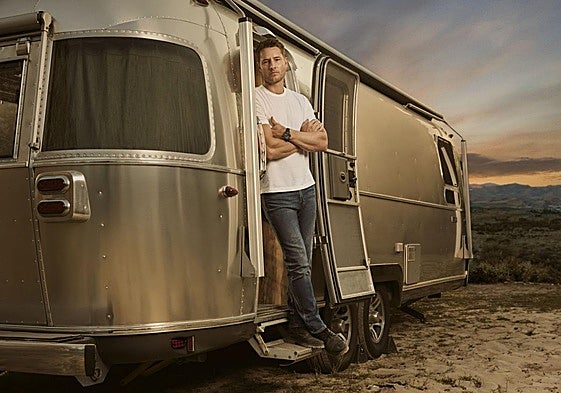 Justin Hartley interpreta a Colter Shaw en 'Tracker'.