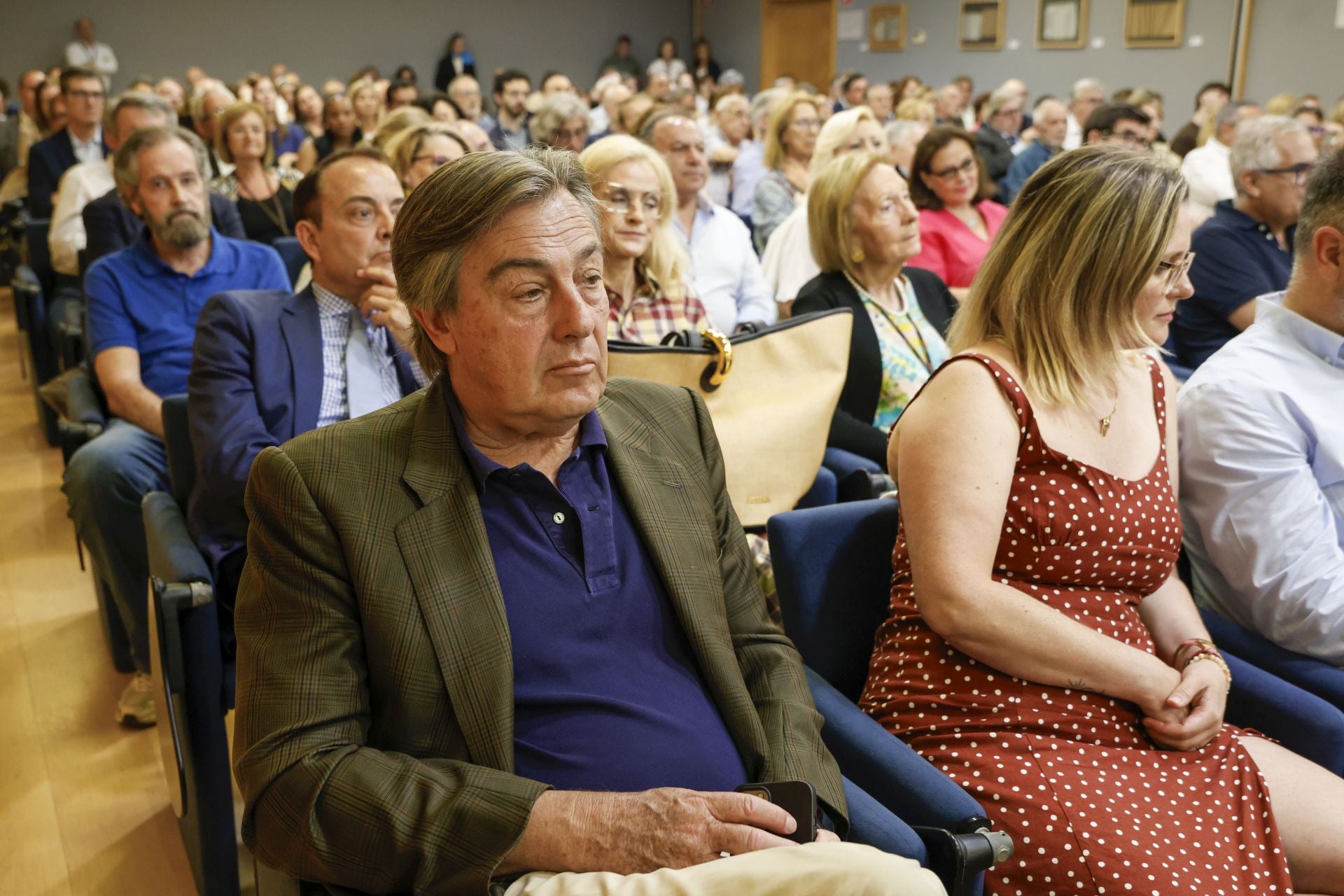 FOTOS | Esteban González Pons presenta su novela en Aula LAS PROVINCIAS