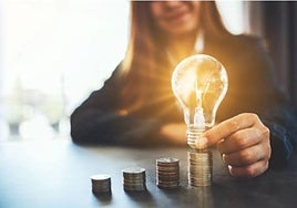 El precio de la luz del viernes se dispara con la nueva tarifa: Las 13 horas en las que estará por encima de los 100 euros