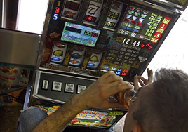 La Comunitat ampliará hasta un año la moratoria a nuevos locales de juego y tragaperras por la dana