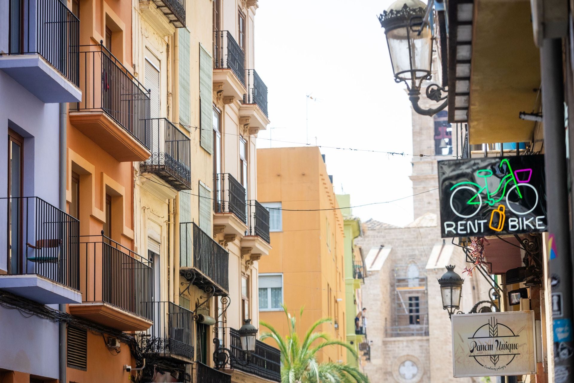 FOTOS | Los apartamentos turísticos copan el centro de Valencia