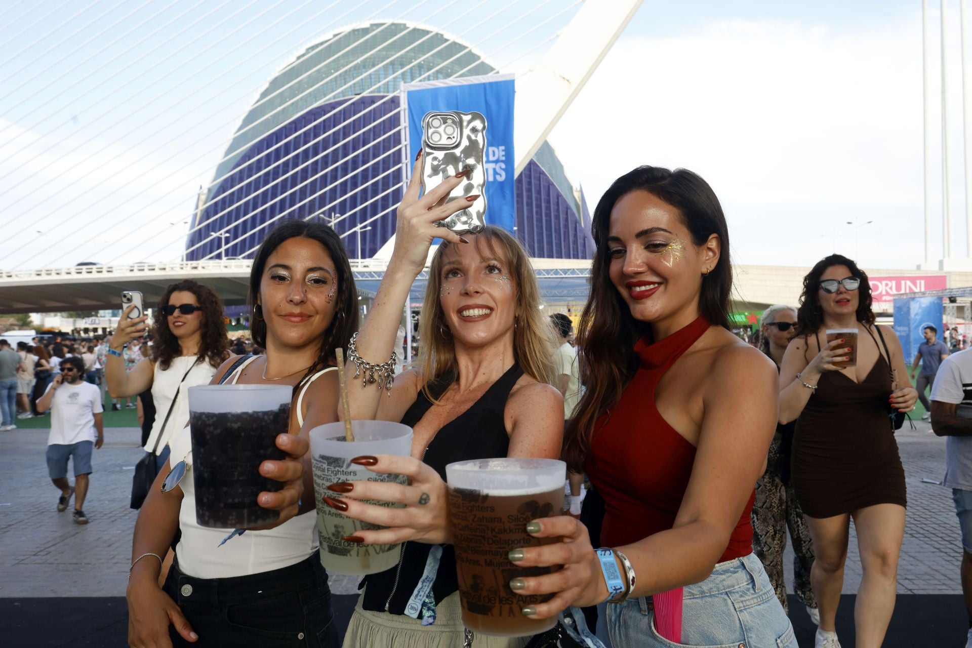 FOTOS | Búscate en el Festival de les Arts 2025 (viernes)