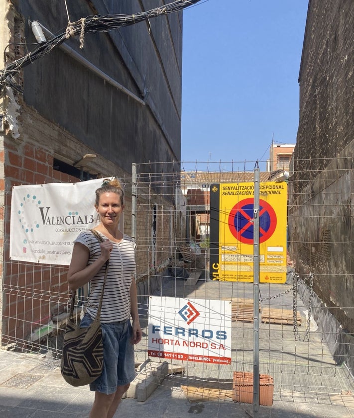 Imagen secundaria 2 - Solar en obras en Doctor Lluch, creación de un unifamiliar en la calle de la Reina y la arquitecta Selba García-Clark, junto a su futura casa en Luis Despuig.