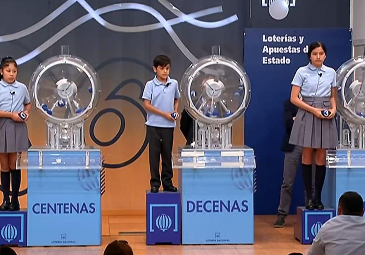 Un momento del directo del sorteo de la Lotería Nacional de este sábado, 7 de junio.