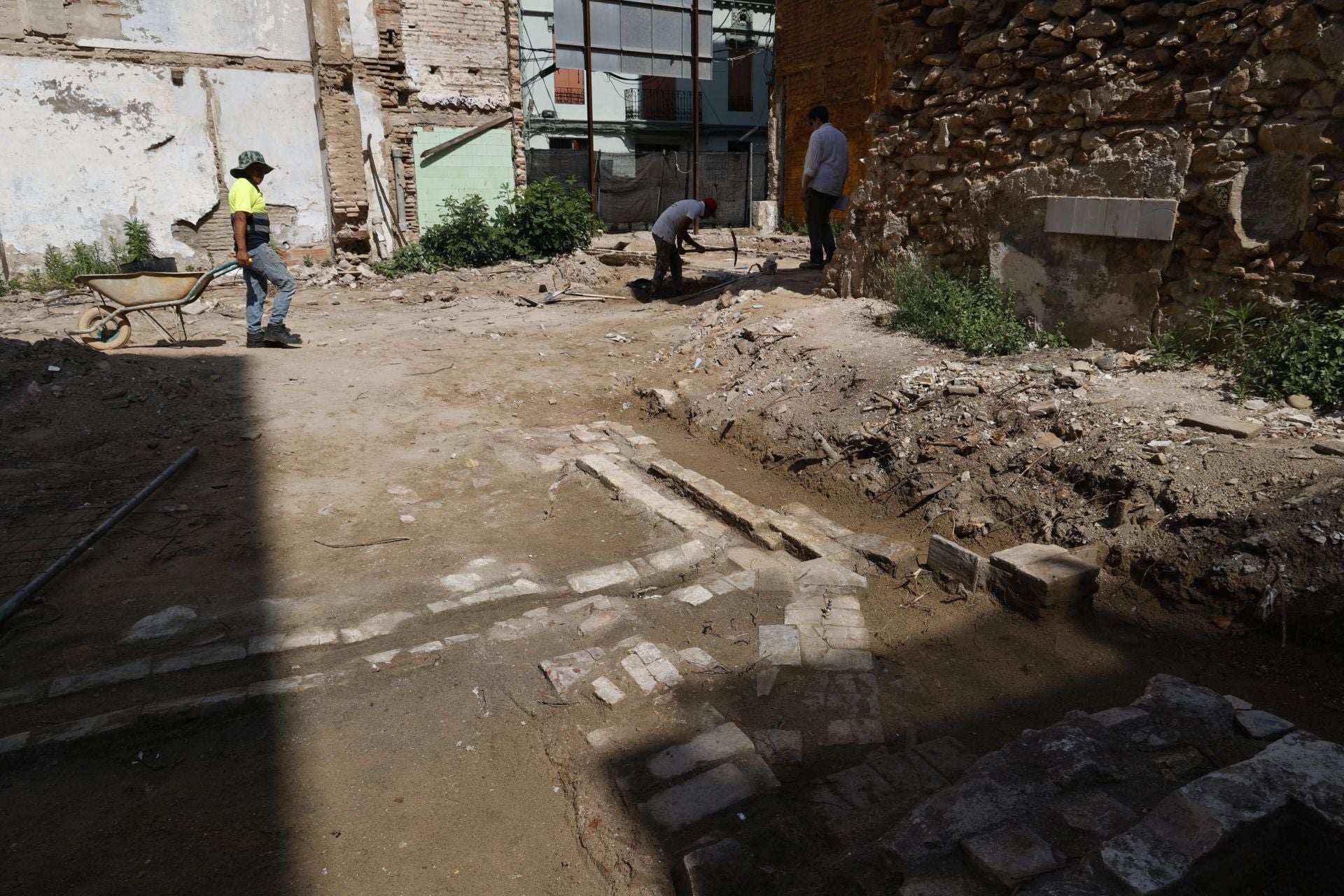 Obras para la construccion de nuevos edificios en solares de todo el Marítimo, Cabanyal, Grao y Canyamelar
