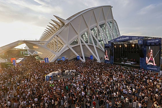 Imagen de un festival en la Ciudad de las Artes.