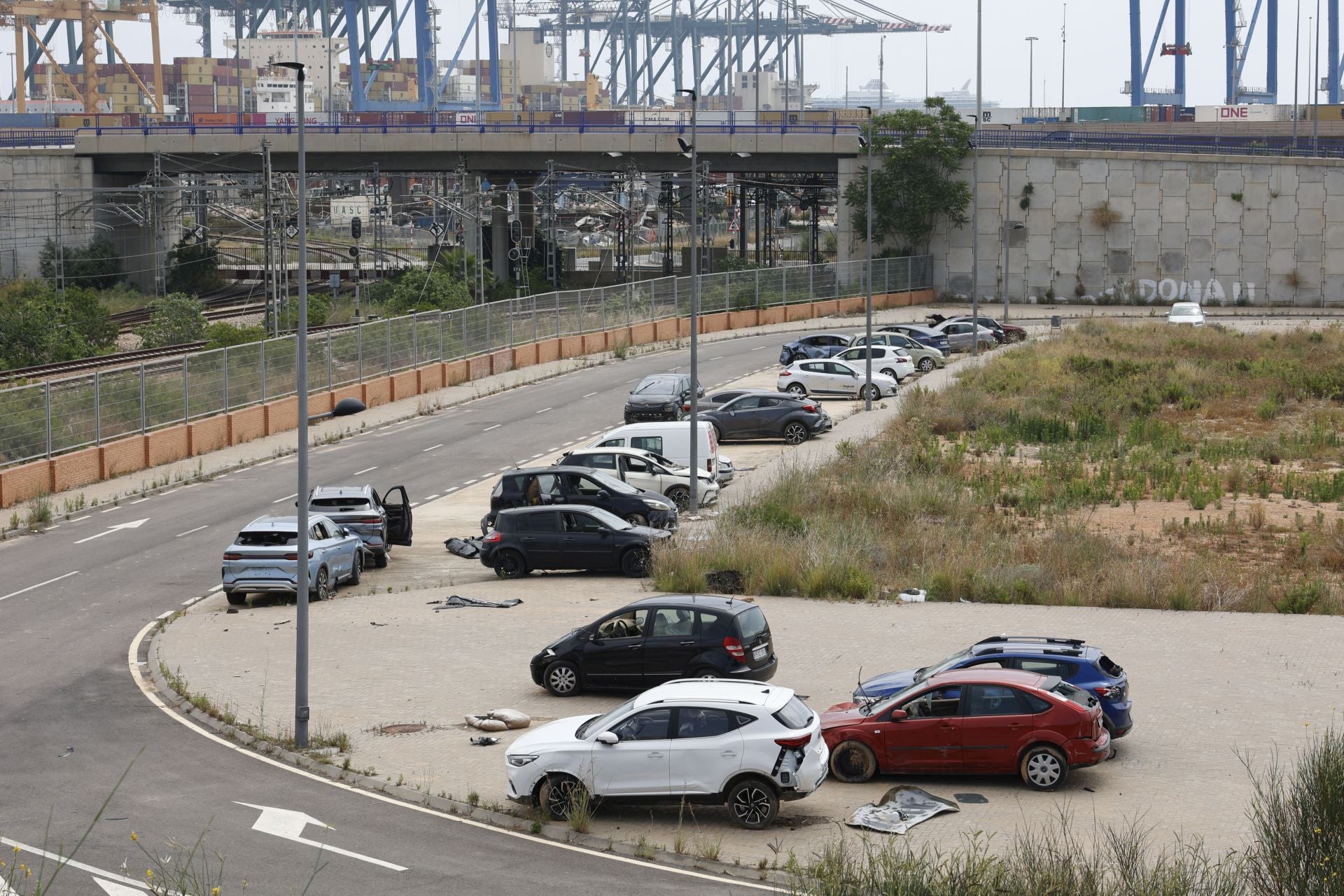 FOTOS | Coches afectados por la DANA, ocho meses después en la ZAL del puerto de Valencia
