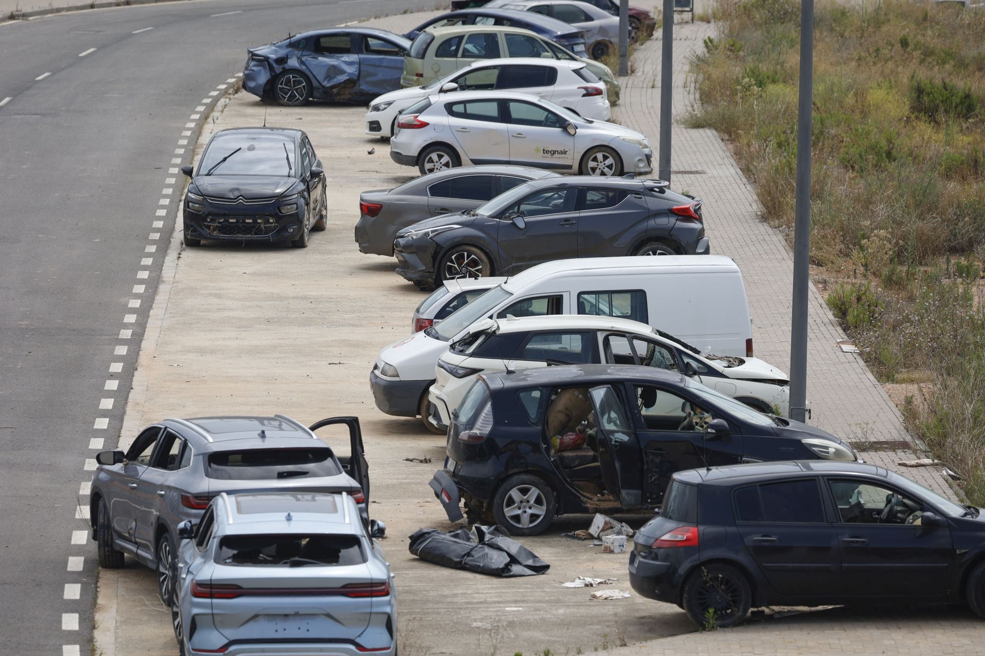FOTOS | Coches afectados por la DANA, ocho meses después en la ZAL del puerto de Valencia