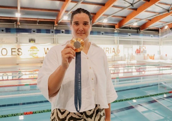 Paula Leiton, con la medalla de oro lograda en los Juegos de París 2024.
