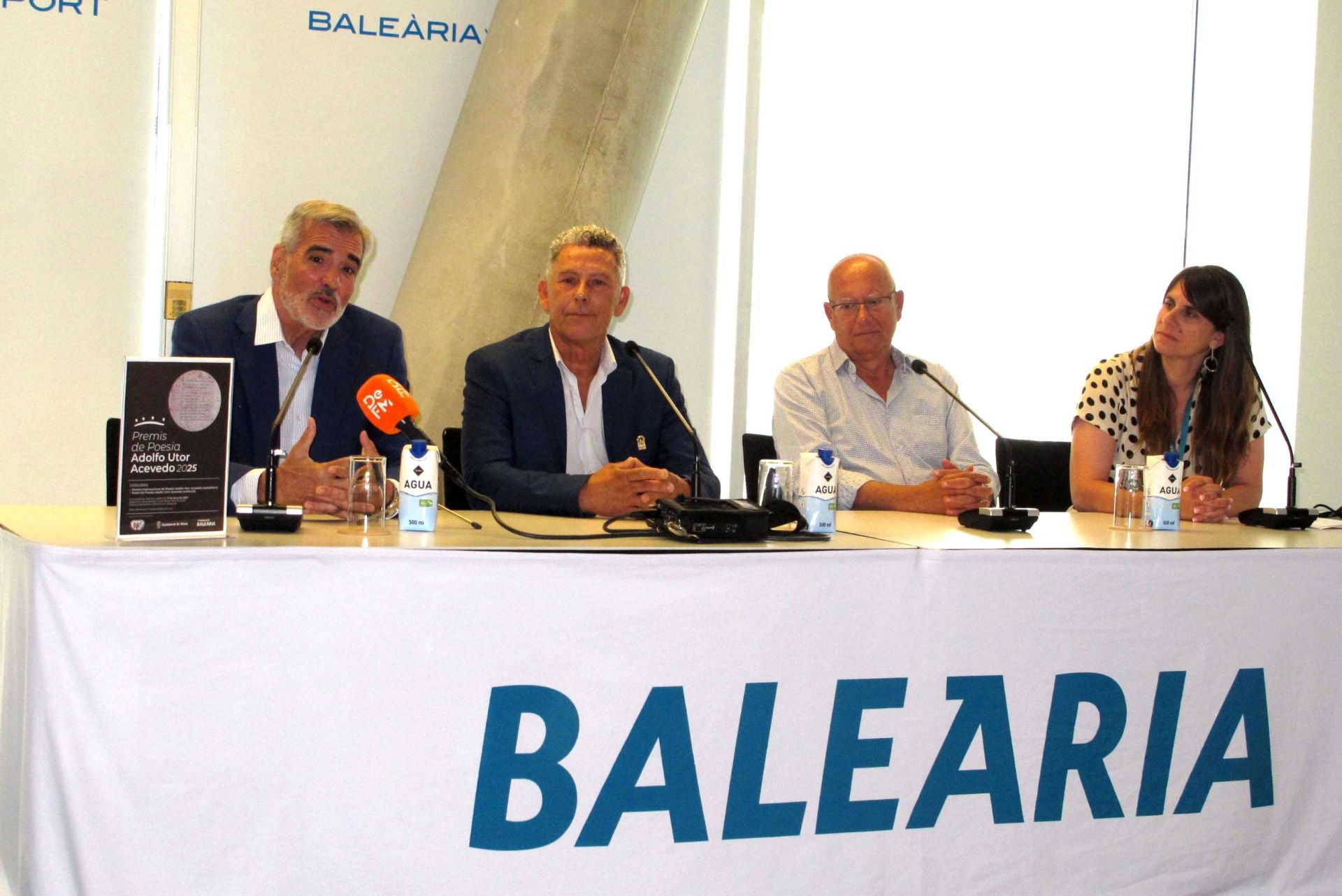 El presidente de Baleària, durante su intervención en la presentación de los premios dedicados a su padre.