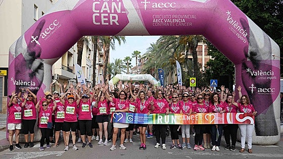 RunCáncer suma 22.000 euros y firma un estreno de éxito en Paiporta