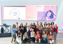 Asistentes a la jornada anterior de WikiDona.