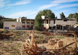 Centro juvenil en Torrent destrozado por la dana.