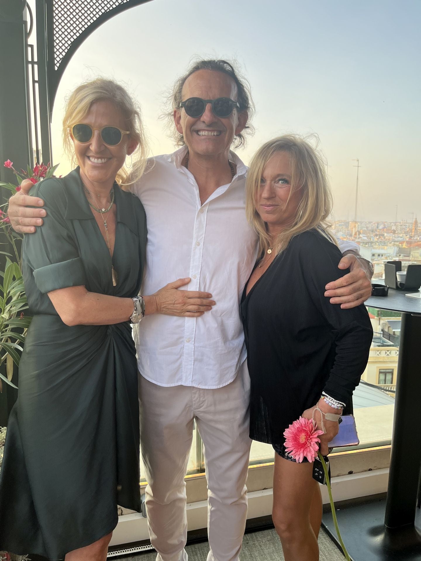 Tana Manglano, Asier Lara y Cristina Capdevila.