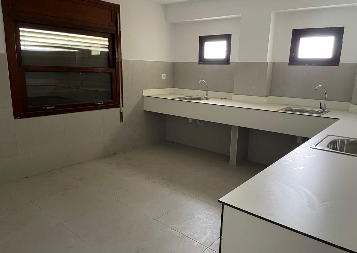 Imagen secundaria 1 - Edificio que abrirá como de esterilización de colonias felinas.