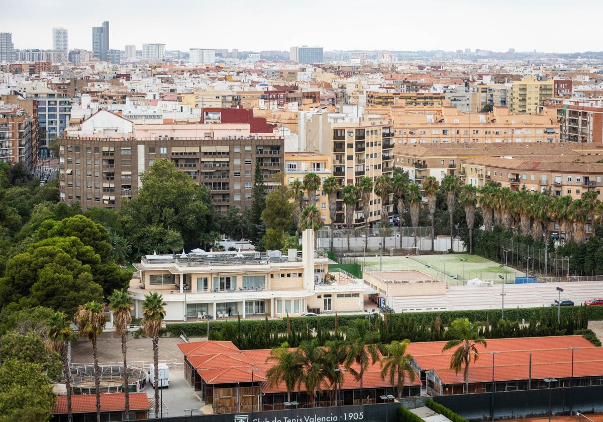 La piscina de la Hípica abrirá ya en verano con un campus para escolares y baño libre