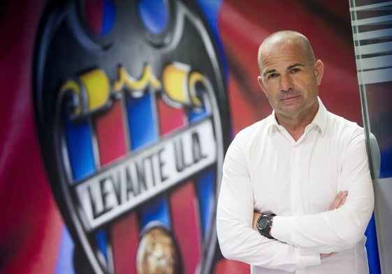 Paco López, durante su etapa en el Levante UD