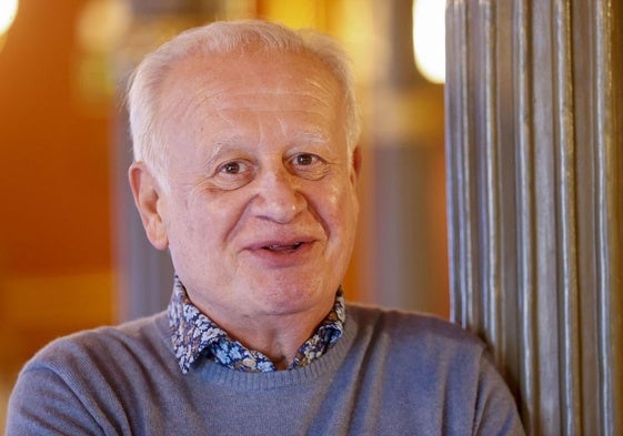 El libro que recomienda Juan Echanove: «Estupenda lectura de la mano de uno de los cineastas y escritores de más talento»