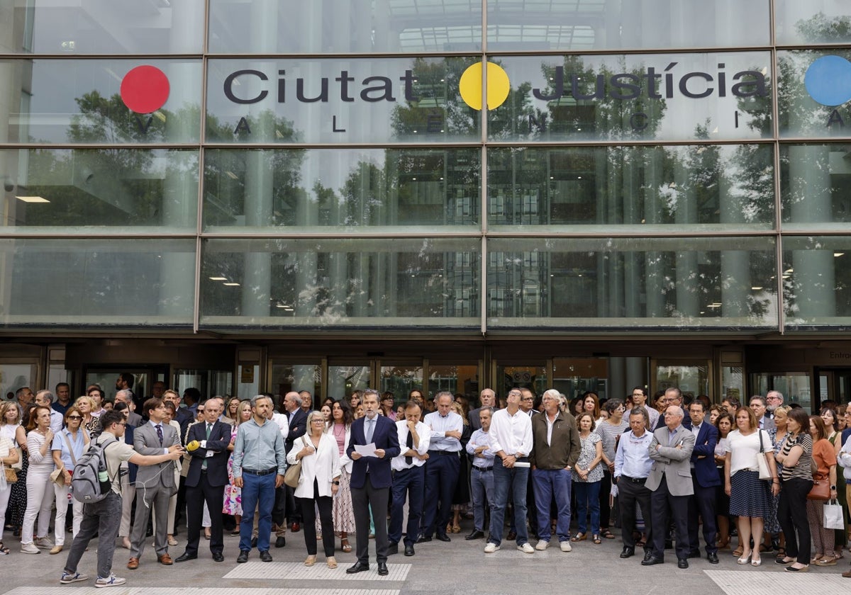 Jueces y fiscales valencianos claman por la independencia judicial