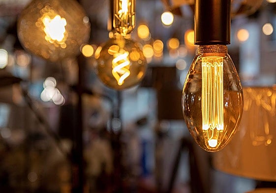 Bombillas en una foto de archivo