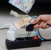 El precio de la luz vuelve a subir este viernes.