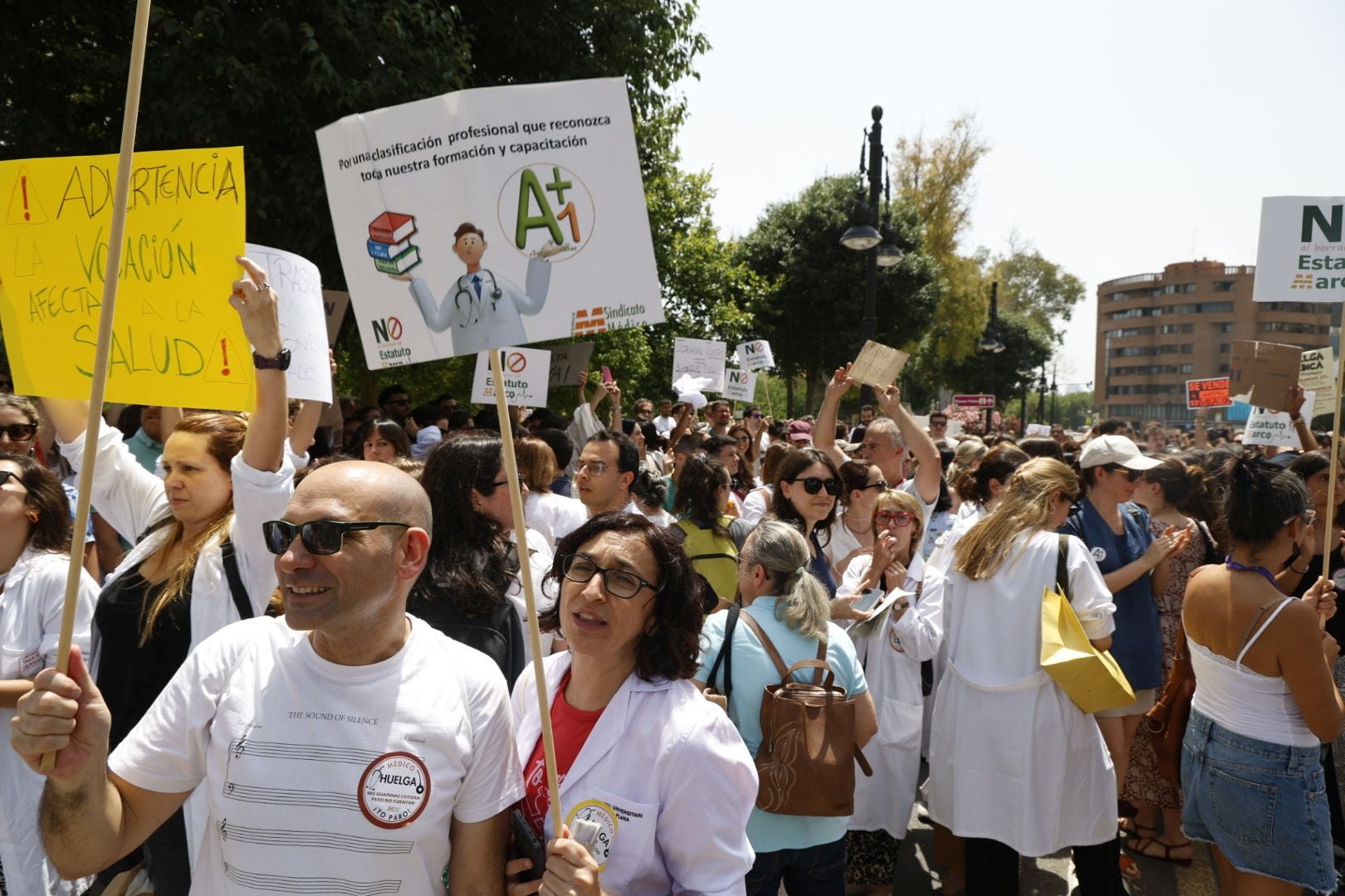 FOTOS | Protesta de los médicos en Valencia