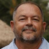 Imagen - «Desde pequeño he ido saltando acequias y lo que veo ahora es muy triste»