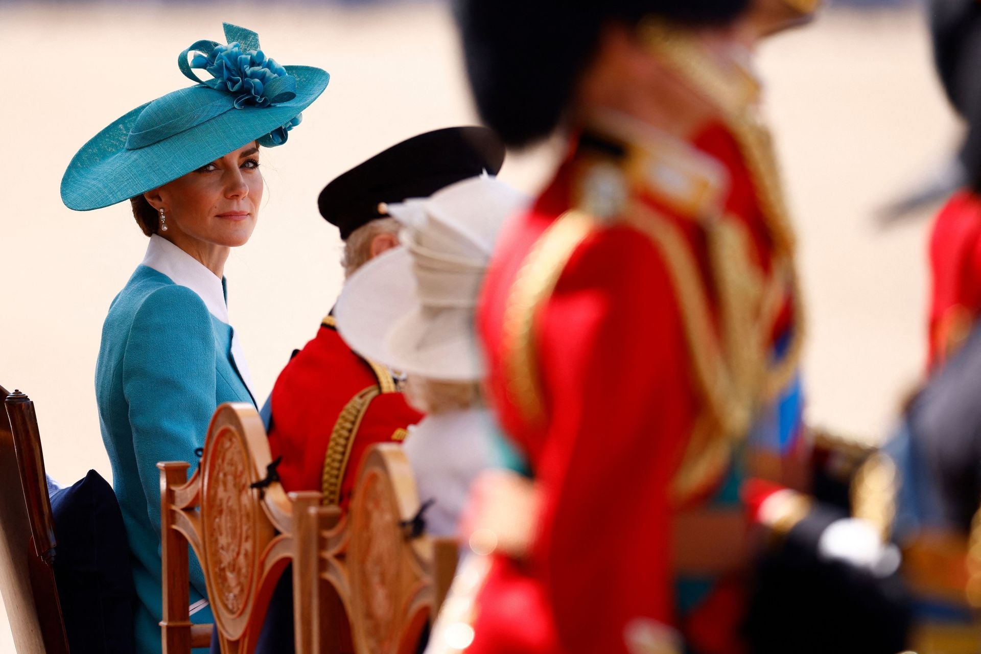 Kate Middleton deslumbra en su vuelta al desfile más colorido del Reino Unido