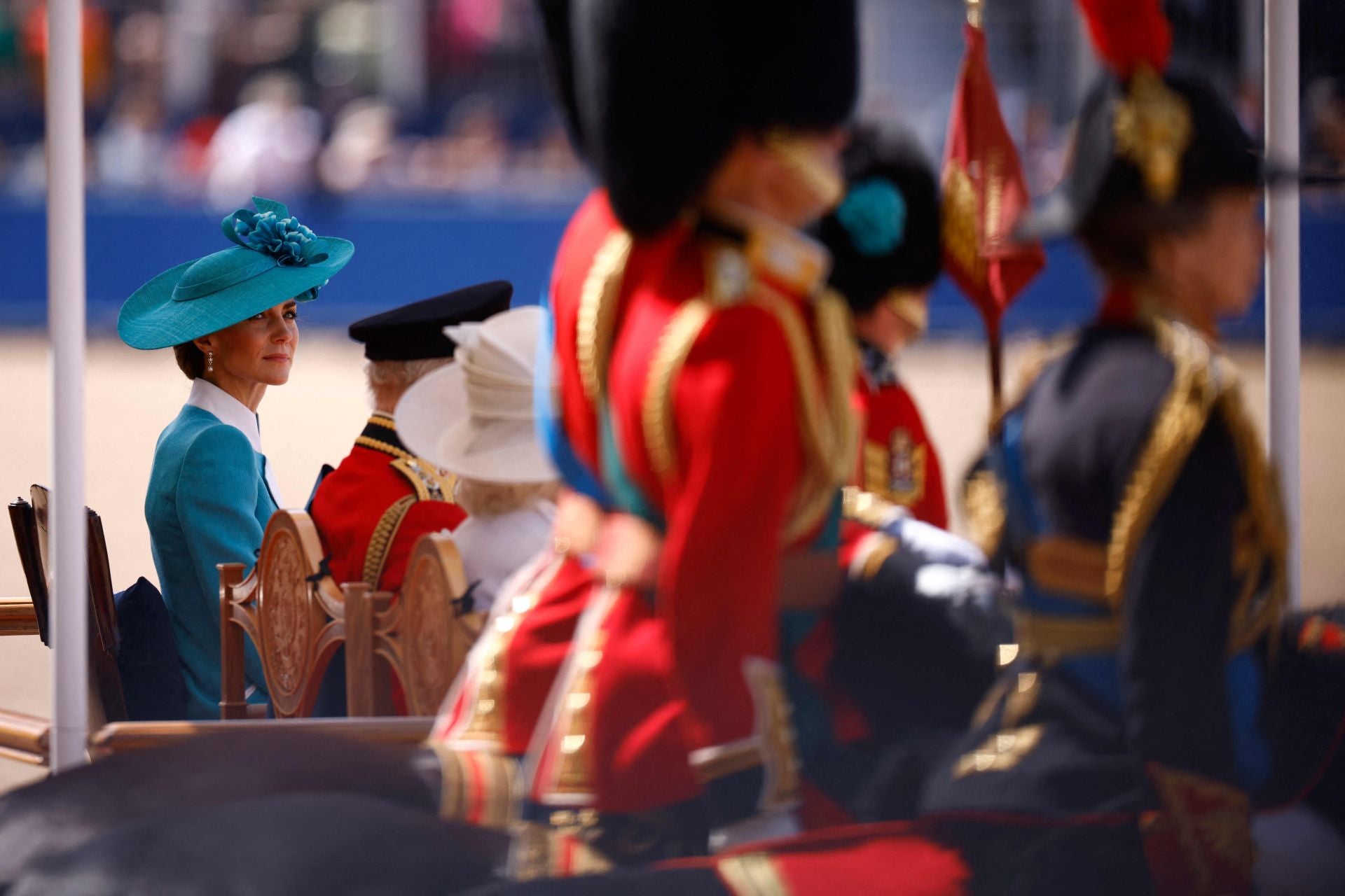 Kate Middleton deslumbra en su vuelta al desfile más colorido del Reino Unido