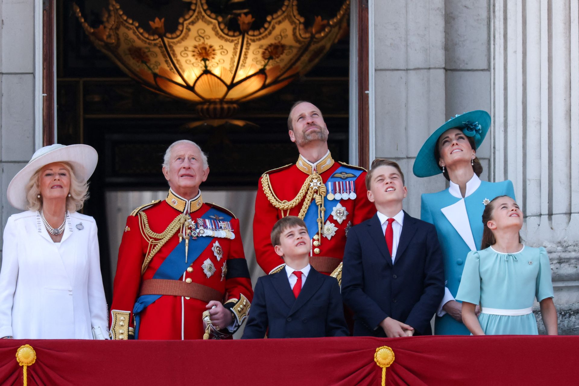 Kate Middleton deslumbra en su vuelta al desfile más colorido del Reino Unido