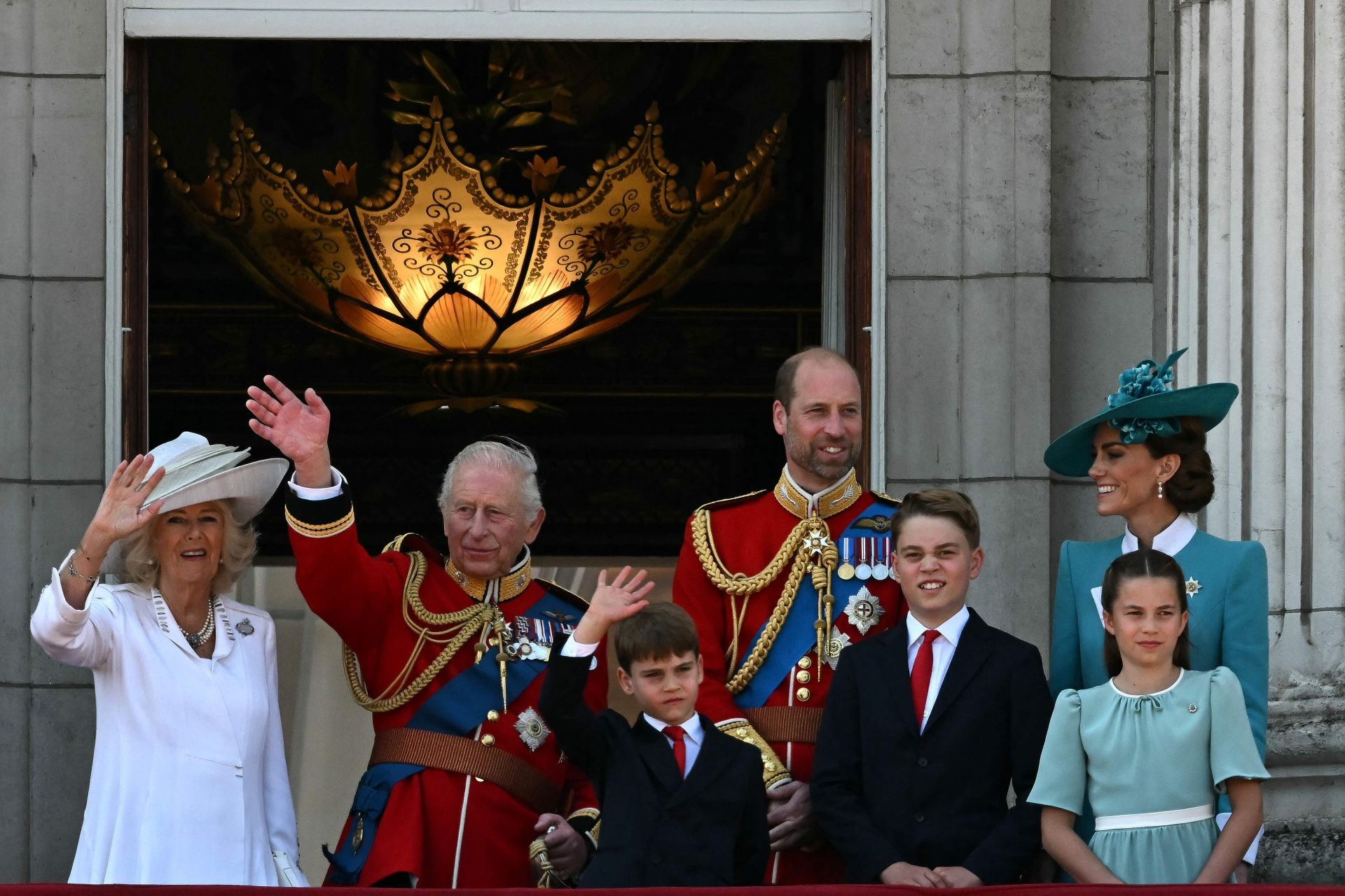 Kate Middleton deslumbra en su vuelta al desfile más colorido del Reino Unido