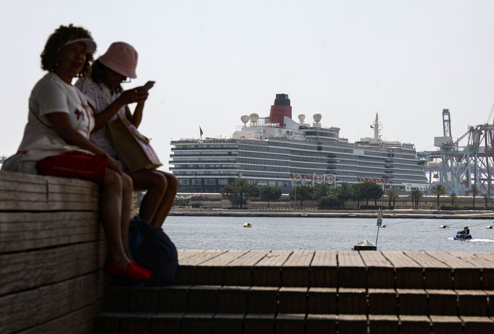 Fotos del Queen Victoria, uno de los cruceros más lujosos que ha atracado en Valencia