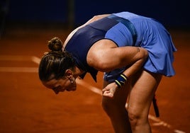 Nuria Párrizas celebra su clasificación para la final.