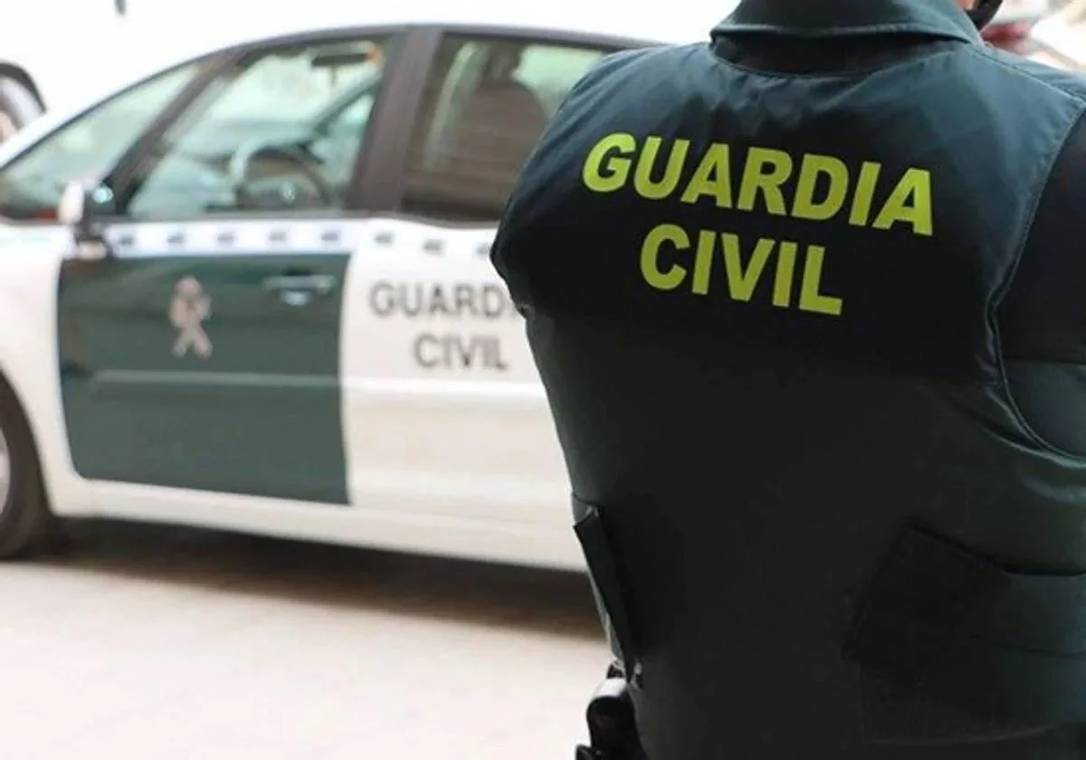 Localizan el cadáver de un motorista en la V-30 horas después de sufrir un accidente en Valencia