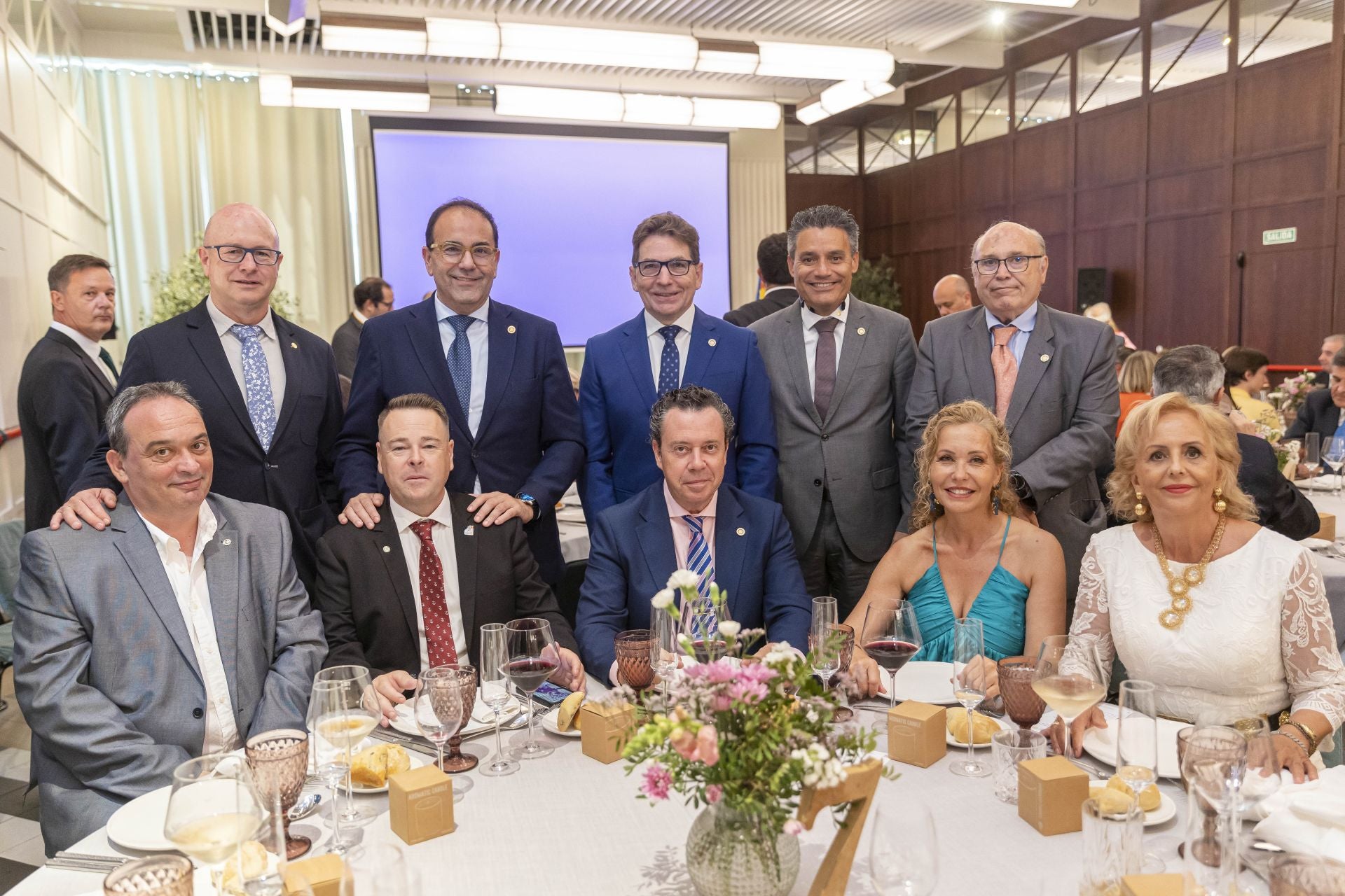Los apellidos que han apoyado la creación del nuevo Rotary Club de Valencia Seu.