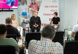 Belén Lado, Enrique Benavent y Aurora Aranda en la presentación de la memoria.