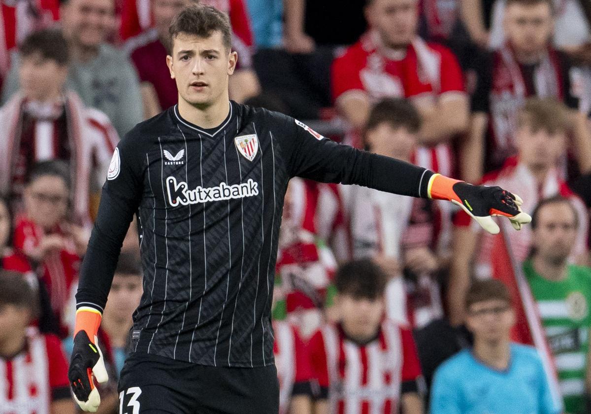 Julen Agirrezabala, durante un partido en San Mamés.