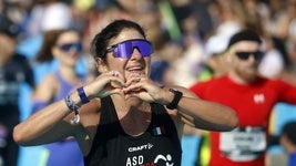 Una corredora en el Maratón Valencia Trinidad Alfonso Zurich.
