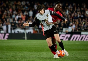 El Milán quiere a Javi Guerra para que lidere su centro del campo