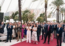 Invitados al evento en la terraza de l'Umbracle.