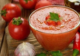 Un vaso de gazpacho.