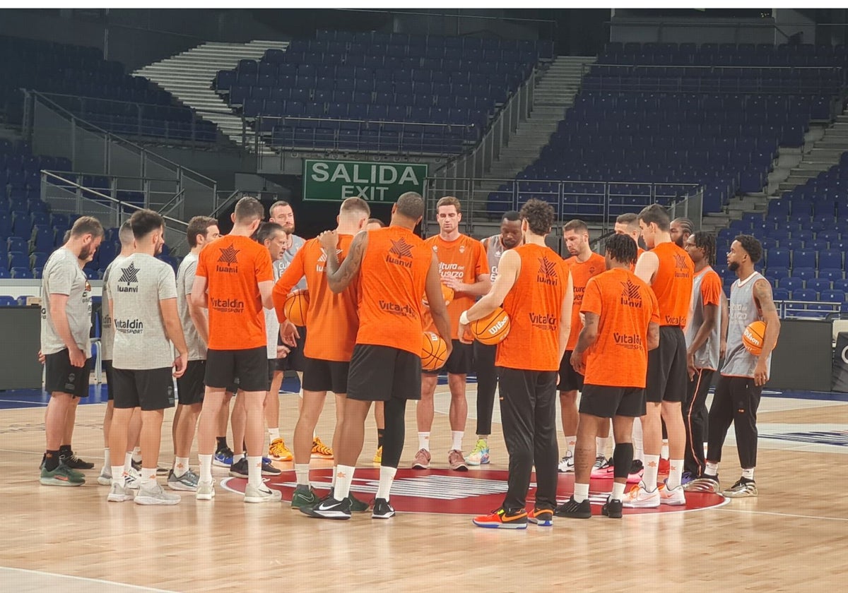 El Valencia Basket, durante el último entrenamiento en Madrid previo al inicio de la final de la ACB.
