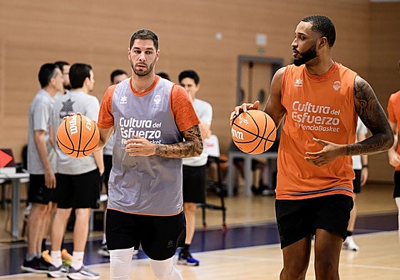 Jovic y Soriano, durante el entrenamiento de este sábado en Valdebebas.