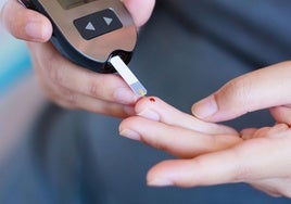 Las personas diabéticas deben controlar sus niveles de glucosa de forma muy regular.