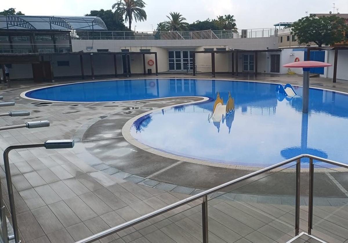 Piscina municipal de Almussafes.