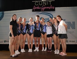 Las gimanstas participantes en el Open de Cunit.