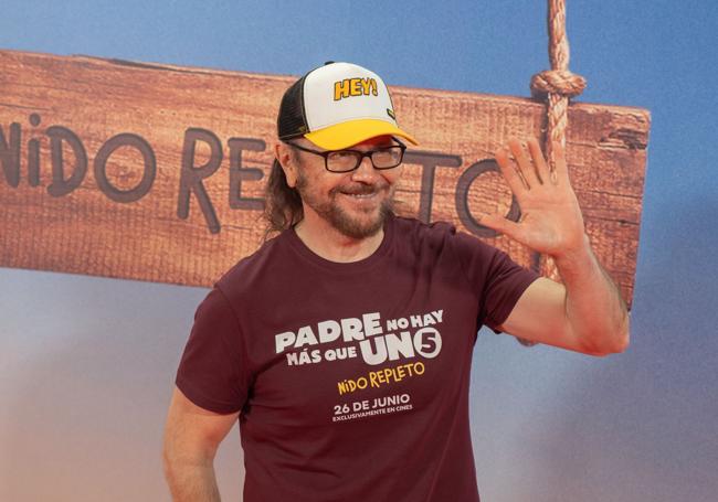 El actor y director Santiago Segura durante el preestreno de la película 'Padre no hay más que uno, 5', en los Cines M4 en Alfafar.