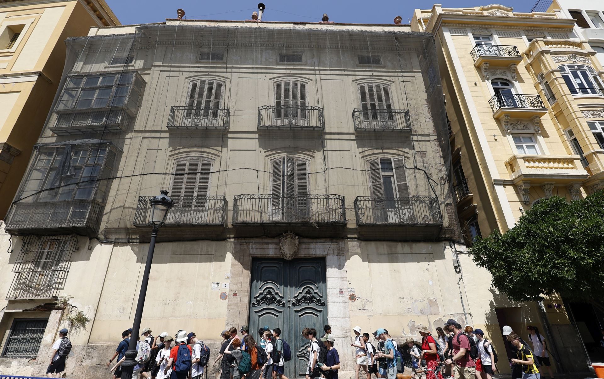 Fachada del Palacio de los Marqueses de Montortal, en la plaza de Tetuán de Valencia.