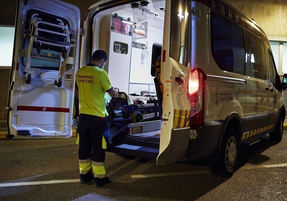 Imagen de archivo de una ambulancia.